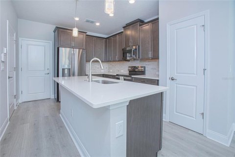 Touwnhouse à vendre à Orlando, Floride: 2 chambres, 140.93 m2 № 1902952 - photo 2