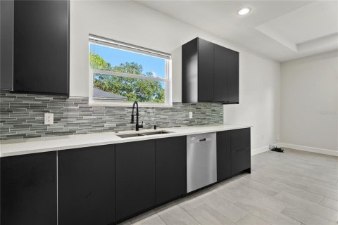Casa en venta en North Port, Florida, 3 dormitorios, 145.02 m2 № 2424074 - foto 8