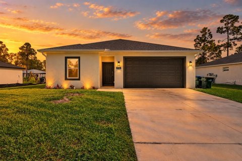 Casa en North Port, Florida 3 dormitorios, 145.02 m2 № 2424074