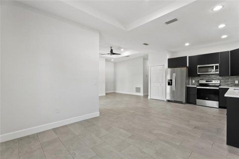 Casa en venta en North Port, Florida, 3 dormitorios, 145.02 m2 № 2424074 - foto 10