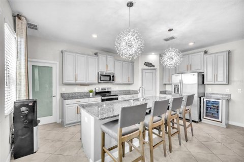 House in Riverview, Florida 5 bedrooms, 312.99 sq.m. № 2215198 - photo 10