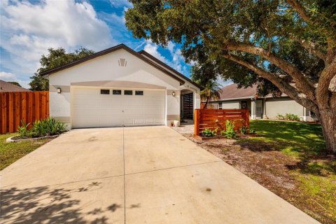 Casa en venta en Palmetto, Florida, 3 dormitorios, 116.69 m2 № 2225435 - foto 3