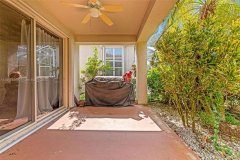 Снять в аренду виллу или дом в Паркленд, Флорида 3 спальни, 176.79м2, № 1970730 - фото 25