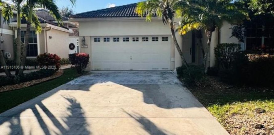 Дом в Паркленд, Флорида 3 спальни, 176.79м2 № 1970730