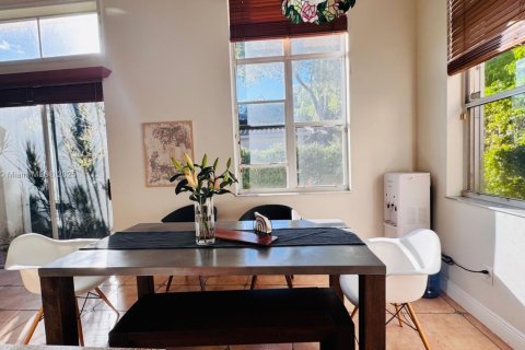 Снять в аренду виллу или дом в Паркленд, Флорида 3 спальни, 176.79м2, № 1970730 - фото 12