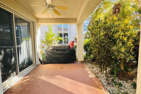 Снять в аренду виллу или дом в Паркленд, Флорида 3 спальни, 176.79м2, № 1970730 - фото 17