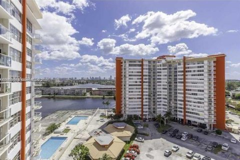 Condo à Miami, Floride, 1 chambre  № 2056147