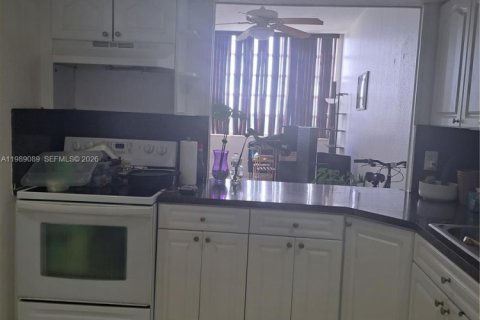 Copropriété à louer à Miami, Floride: 1 chambre, 79.99 m2 № 2056147 - photo 7