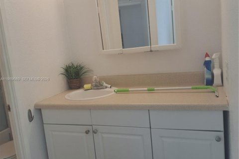 Copropriété à louer à Miami, Floride: 1 chambre, 79.99 m2 № 2056147 - photo 11