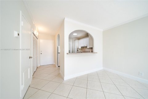Condo in Fort Lauderdale, Florida, 1 bedroom  № 2039346 - photo 5