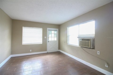Appartement à louer à Lakeland, Floride: 2 chambres, 70.7 m2 № 2226968 - photo 2