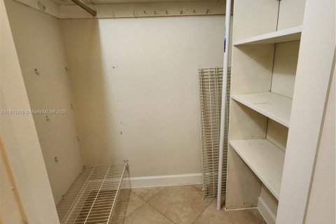 Copropriété à louer à Fort Lauderdale, Floride: 1 chambre, 65.03 m2 № 2086243 - photo 8