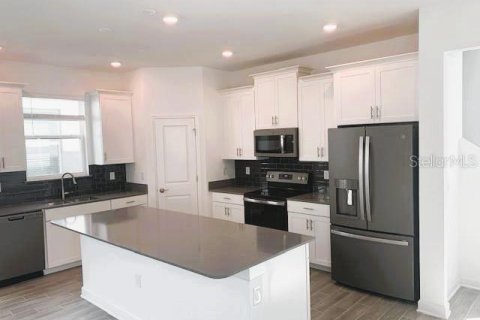 Villa ou maison à louer à Orlando, Floride: 4 chambres, 227.98 m2 № 2408174 - photo 13