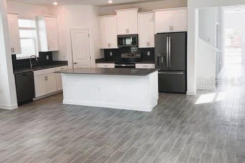 Villa ou maison à louer à Orlando, Floride: 4 chambres, 227.98 m2 № 2408174 - photo 11