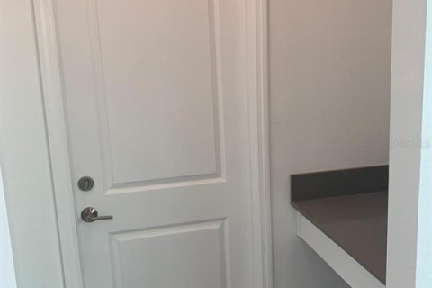 Villa ou maison à louer à Orlando, Floride: 4 chambres, 227.98 m2 № 2408174 - photo 15