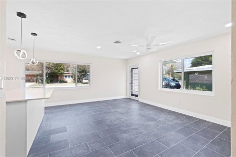 Casa en venta en St. Lucie, Florida, 3 dormitorios, 115.57 m2 № 2077641 - foto 7