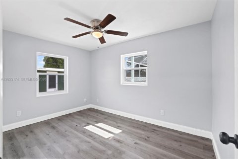 Casa en venta en St. Lucie, Florida, 3 dormitorios, 115.57 m2 № 2077641 - foto 15