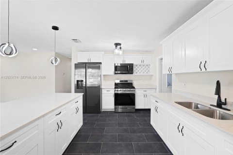 Casa en venta en St. Lucie, Florida, 3 dormitorios, 115.57 m2 № 2077641 - foto 11