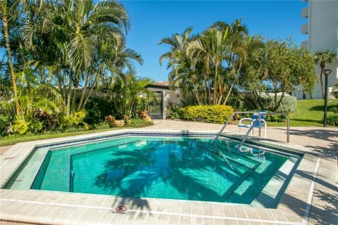 Copropriété à vendre à Clearwater, Floride: 2 chambres, 129.13 m2 № 1815361 - photo 18