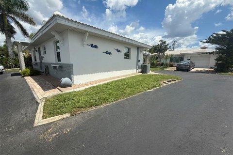 House in North Port, Florida 2 bedrooms, 84.73 sq.m. № 1880914 - photo 3