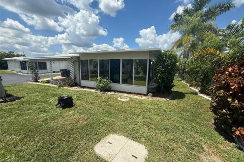 House in North Port, Florida 2 bedrooms, 84.73 sq.m. № 1880914 - photo 5