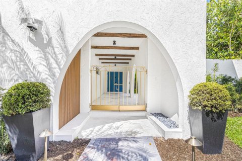 Villa ou maison à vendre à Cutler Bay, Floride: 6 chambres, 316.05 m2 № 2062643 - photo 5