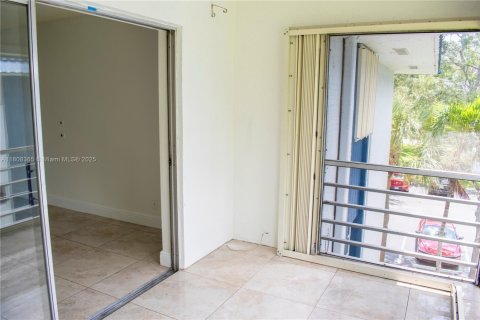 Copropriété à vendre à Margate, Floride: 2 chambres, 89 m2 № 1940219 - photo 5