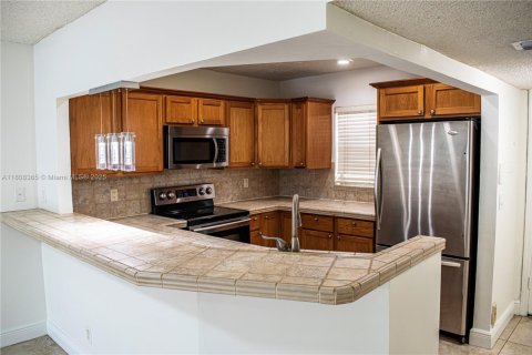 Copropriété à vendre à Margate, Floride: 2 chambres, 89 m2 № 1940219 - photo 8