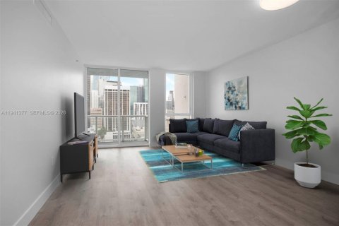 Condo in Miami, Florida, 1 bedroom  № 1998586 - photo 2