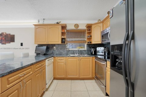 Casa en venta en Miami, Florida, 4 dormitorios, 174.66 m2 № 1964213 - foto 6