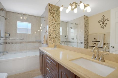 Casa en venta en Miami, Florida, 4 dormitorios, 174.66 m2 № 1964213 - foto 9