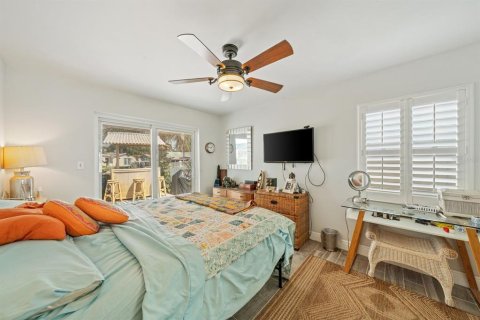House in Tampa, Florida 3 bedrooms, 105.91 sq.m. № 2391202 - photo 19