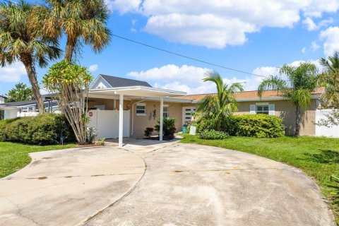 House in Tampa, Florida 3 bedrooms, 105.91 sq.m. № 2391202