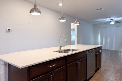 House in Land O' Lakes, Florida 2 bedrooms, 127.09 sq.m. № 2431110 - photo 8