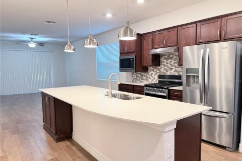 House in Land O' Lakes, Florida 2 bedrooms, 127.09 sq.m. № 2431110 - photo 6
