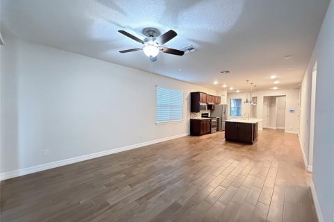 House in Land O' Lakes, Florida 2 bedrooms, 127.09 sq.m. № 2431110 - photo 11