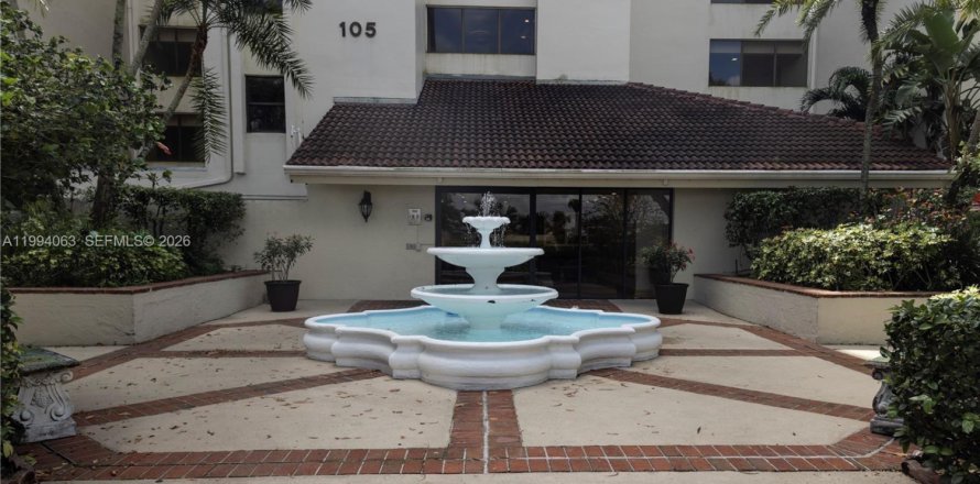 Condo in Oakland Park, Florida, 1 bedroom  № 2055825
