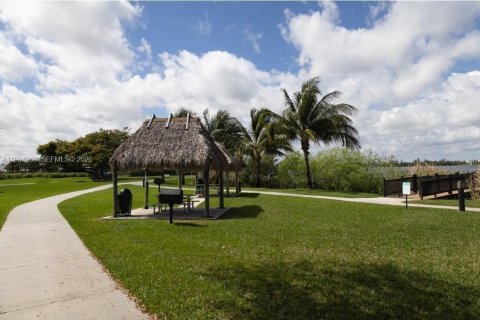 Condo in Oakland Park, Florida, 1 bedroom  № 2055825 - photo 14