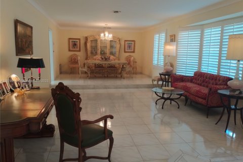 Casa en venta en North Miami Beach, Florida, 4 dormitorios, 224.73 m2 № 1812145 - foto 3
