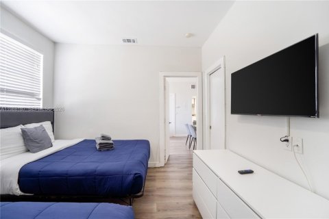 Condo in Miami Beach, Florida, 2 bedrooms  № 2053268 - photo 19