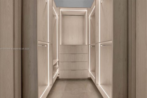 Купить виллу или дом в Марко-Айленд, Флорида 4 спальни, 492.94м2, № 1973598 - фото 17