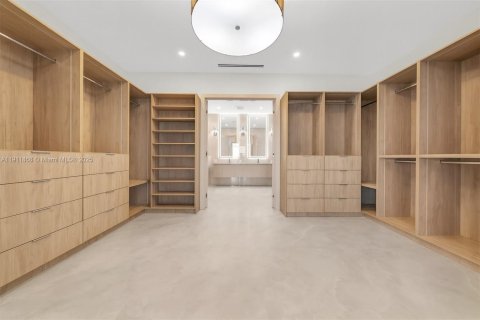 Купить виллу или дом в Марко-Айленд, Флорида 4 спальни, 492.94м2, № 1973598 - фото 20