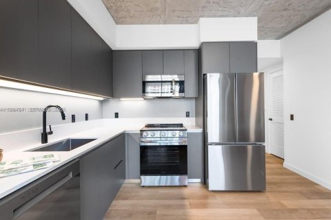 Apartamento en alquiler en Fort Lauderdale, Florida, 1 dormitorio, 58.81 m2 № 2047388 - foto 2