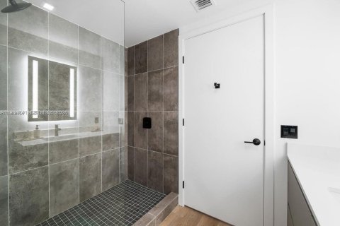 Apartamento en alquiler en Fort Lauderdale, Florida, 1 dormitorio, 58.81 m2 № 2047388 - foto 9