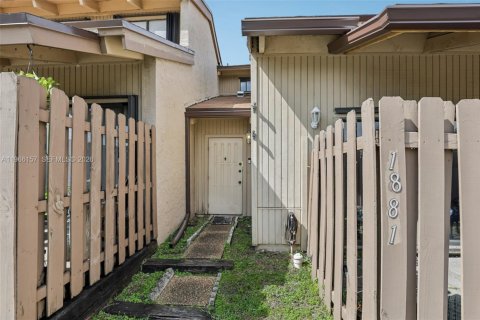 Touwnhouse à vendre à Davie, Floride: 2 chambres, 114.27 m2 № 2028066 - photo 2