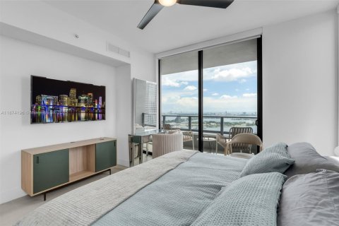 Condominio en alquiler en Miami, Florida, 3 dormitorios, 114.27 m2 № 1980736 - foto 17