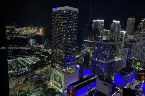 Condominio en alquiler en Miami, Florida, 3 dormitorios, 114.27 m2 № 1980736 - foto 27