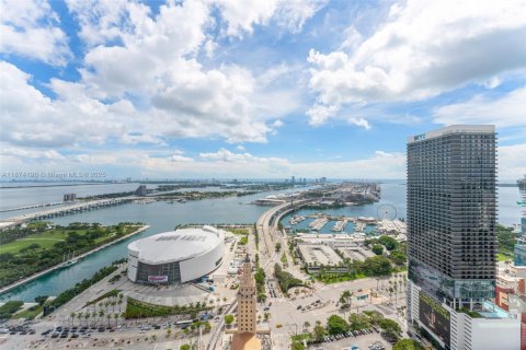 Condominio en alquiler en Miami, Florida, 3 dormitorios, 114.27 m2 № 1980736 - foto 3