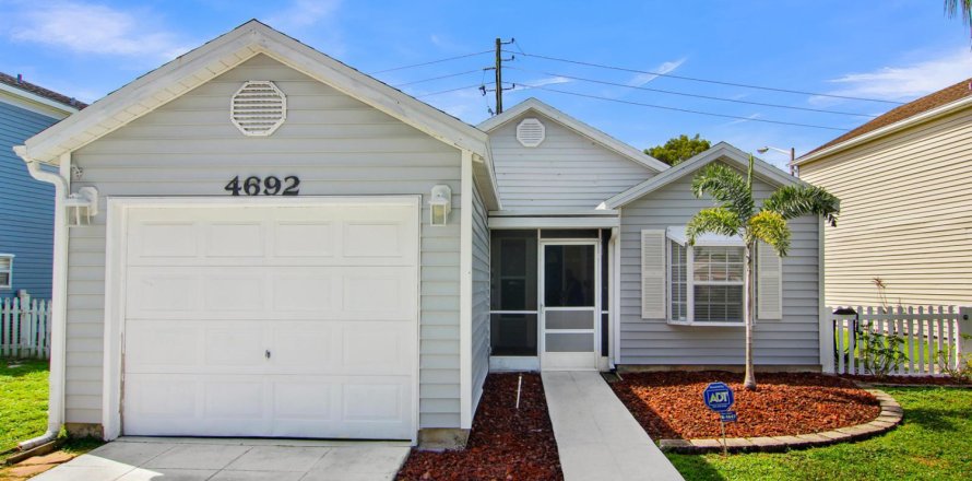 House in West Palm Beach, Florida 2 bedrooms, 110.46 sq.m. № 2261691