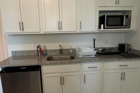 Commercial property in Port St. Lucie, Florida 1 bedroom, 51.1 sq.m. № 2177042 - photo 2
